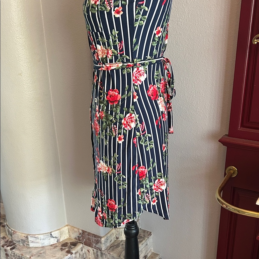 Navy Floral Striped Sleeveless Dress - Picture 7 of 12
